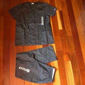 Scrubs set. Dark grey Cherokee